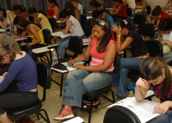 MEC prorroga prazo de documentos do Fies devido à greve dos bancários