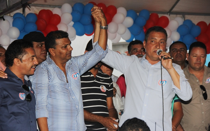 Cansanção – Presença de Rui Costa em comício de Ari empolga militância