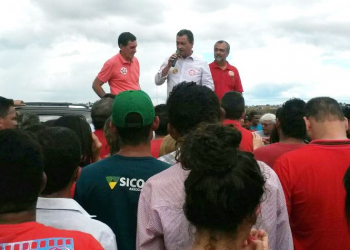 No último dia permitido para fazer comícios, Rui Costa vai a Valente pedir votos para Ismael Ferreira