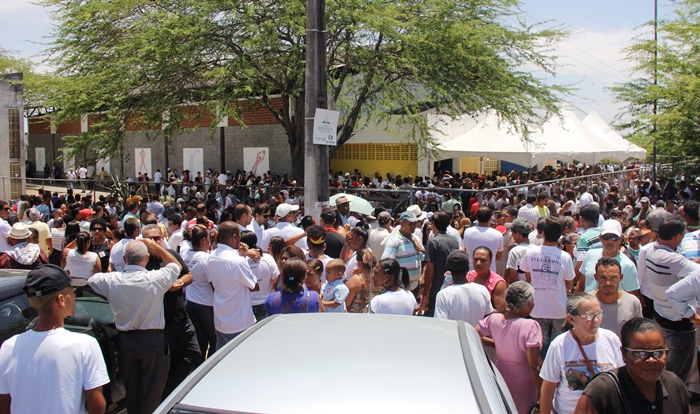 Ginásio de Esportes ficou pequeno para grande multidão | Foto: Raimundo Mascarenhas