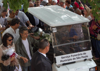 Corpo do ator Domingos Montagner é sepultado em São Paulo