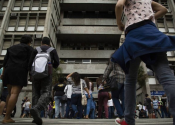 Cerca de 300 locais de prova podem ter Enem adiado, segundo MEC