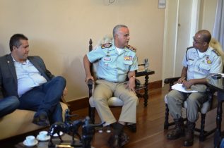 Tenente Coronel Gilson Paixão  comandante do 16º BPM de Serrinha também esteve presente