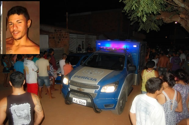 Jovem de 21 anos é assassinado dentro de casa