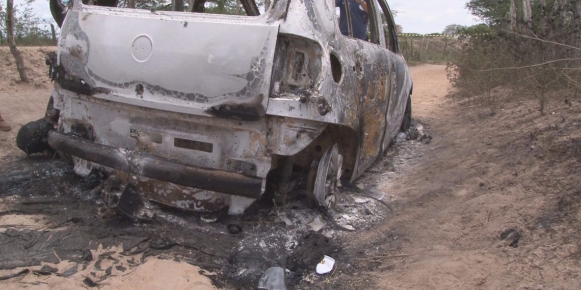 Carro e corpo de um homem são encontrados carbonizados na zona rural de Santa Bárbara