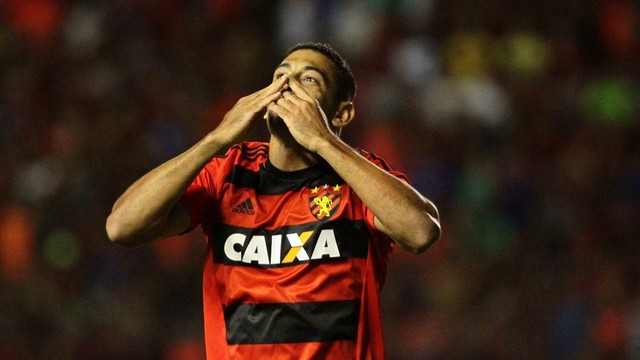 Vitória perde 2 pênaltis contra o Sport e acaba rodada na zona de rebaixamento