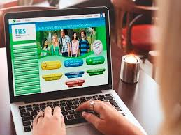 MEC adia prazo para estudantes renovarem Fies até 15 de dezembro