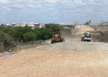 Iniciada a obra de restauração da estrada Riachão do Jacuípe – Conceição do Coité