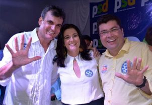 Quitéria ao lado do esposo e ex-prefeito Junior do Max e do vice Marcinho da CLN 