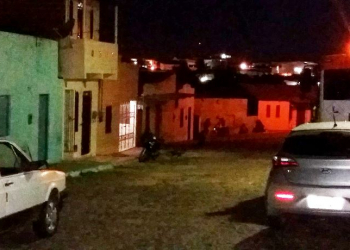 Riachão: Homem tenta matar outro a tiros, erra o alvo e acerta outras duas pessoas; criança fica em estado grave