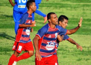 Marcelo Muritiba comemora o primeiro gol