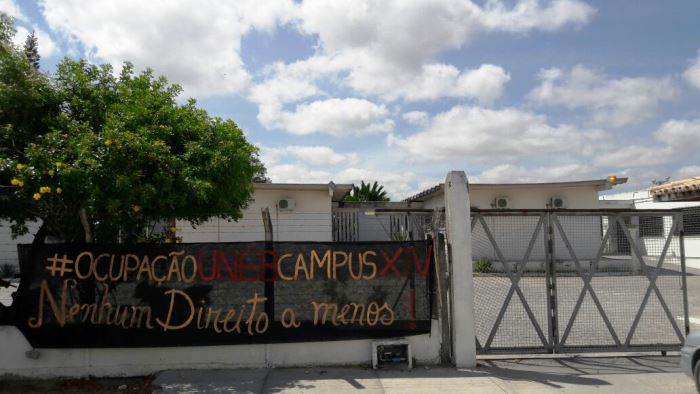 Coité: estudantes da Uneb ocupam o Campus e paralisam as atividades em protesto contra a PEC 241