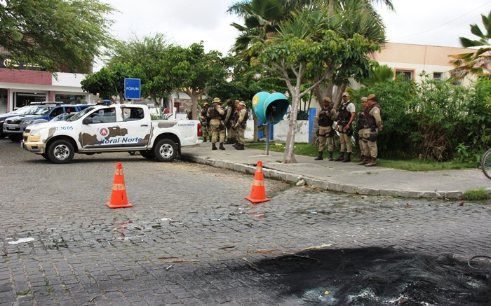 Coité: rumores de nova manifestação faz PM reforçar segurança