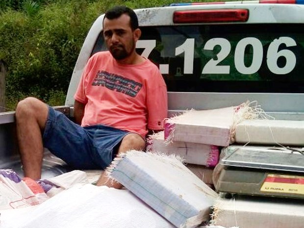 Candidato eleito vereador é preso com quase 300 kg de drogas