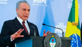 Temer comemora aprovação em segundo turno da PEC do Teto