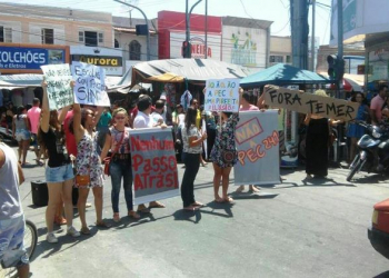 Coité: estudantes da Uneb ocupam o Campus e paralisam as atividades em protesto contra a PEC 241