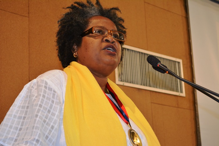 Deputado Gika Lopes entrega Comenda 2 de Julho a socióloga Vilma Reis