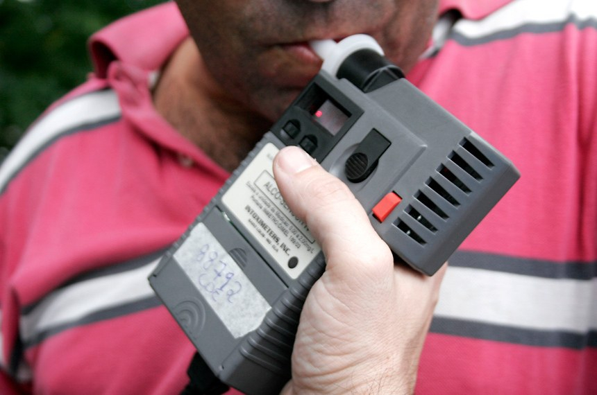 Senado aumenta punição a motorista embriagado que cometer homicídio