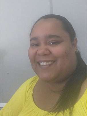 Evelyn queria ser administradora de empresas, mas trabalha como assistente administrativa