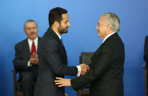 Ex-ministro da Cultura entrega gravações de conversa com Temer ao STF