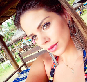 Miss sofre agressão de ex-marido e denuncia crime na web; confira vídeo
