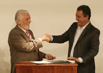 Rui dá posse a Jaques Wagner no Conselho de Desenvolvimento Econômico e Social