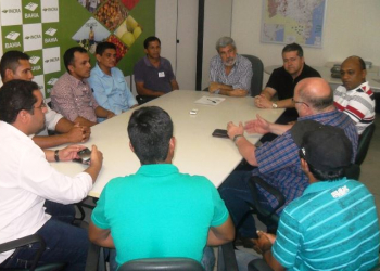 Alex da Piatã viabiliza liberação de indústria de processamento de areia em Sítio do Quinto