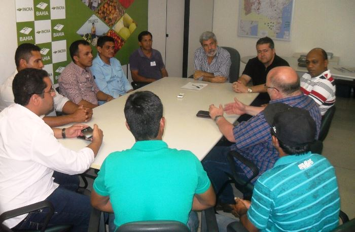 Alex da Piatã viabiliza liberação de indústria de processamento de areia em Sítio do Quinto