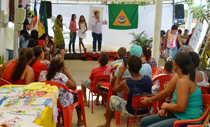 aniversario-de-1-ano-da-biblioteca-de-serrote-foto2-teones-araujo