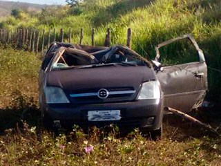 PM morre após capotar carro na BR-101
