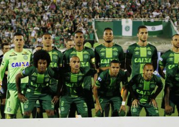 Avião com o time da Chapecoense cai na Colômbia