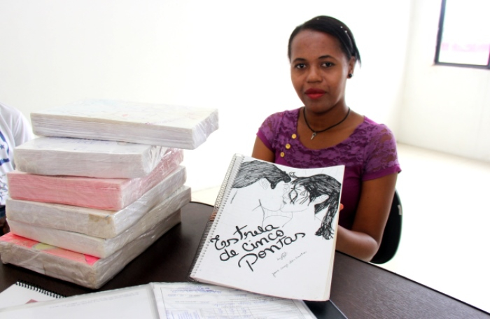 Moradora da Zona Rural de Santaluz já escreveu sete roteiros de novela; “Meu sonho é ver algum na televisão”