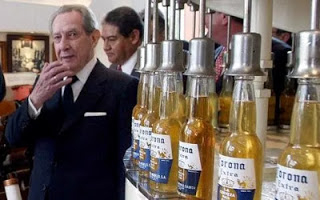 Bilionário morre e deixa herança de R$ 8 milhões para cada morador de sua aldeia