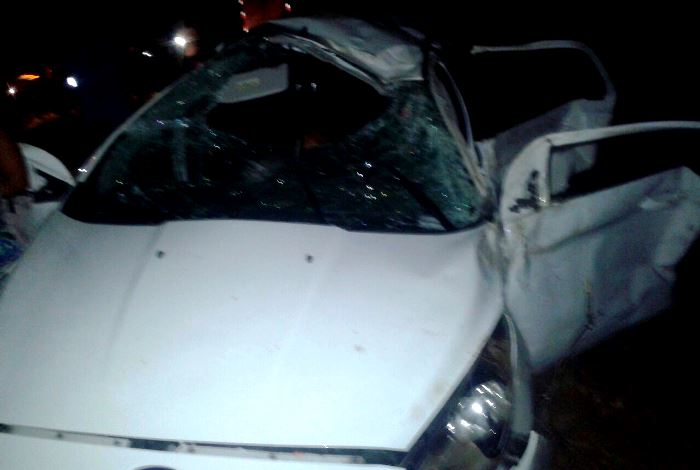 Riachão do Jacuípe: Fiesta capota na BR 324 deixa um pessoa morta e três feridas