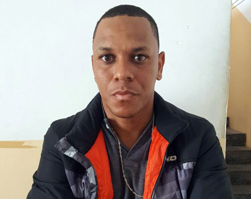 Coité- Após flagra, polícia prende homem dirigindo carro roubado; suspeito tinha mandado de prisão em aberto por homicídio