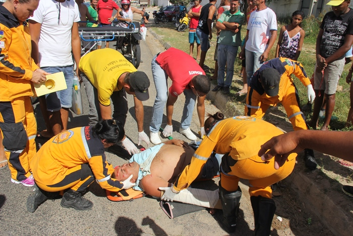 Coité – Homem sofre grave acidente de moto depois de passar por quebra-molas
