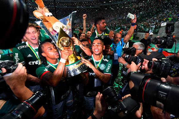 Nono título brasileiro do Palmeiras quebra jejum de 22 anos do clube paulista