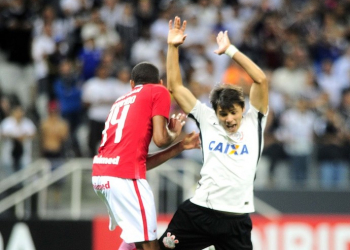 Derrota do Inter deixou o Vitória mais perto de se livrar do rebaixamento