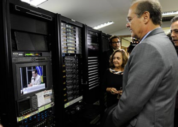 Em tempos de crise, Senado vai gastar R$ 680 mil na compra de TVs de 42 e 55 polegadas