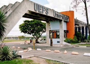 Uefs suspende calendário acadêmico e adia data do vestibular 2017.1