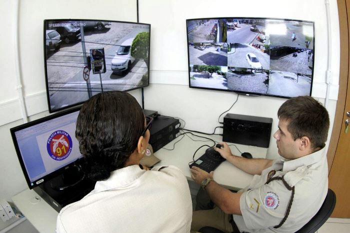 Rui entrega Central de Videomonitoramento