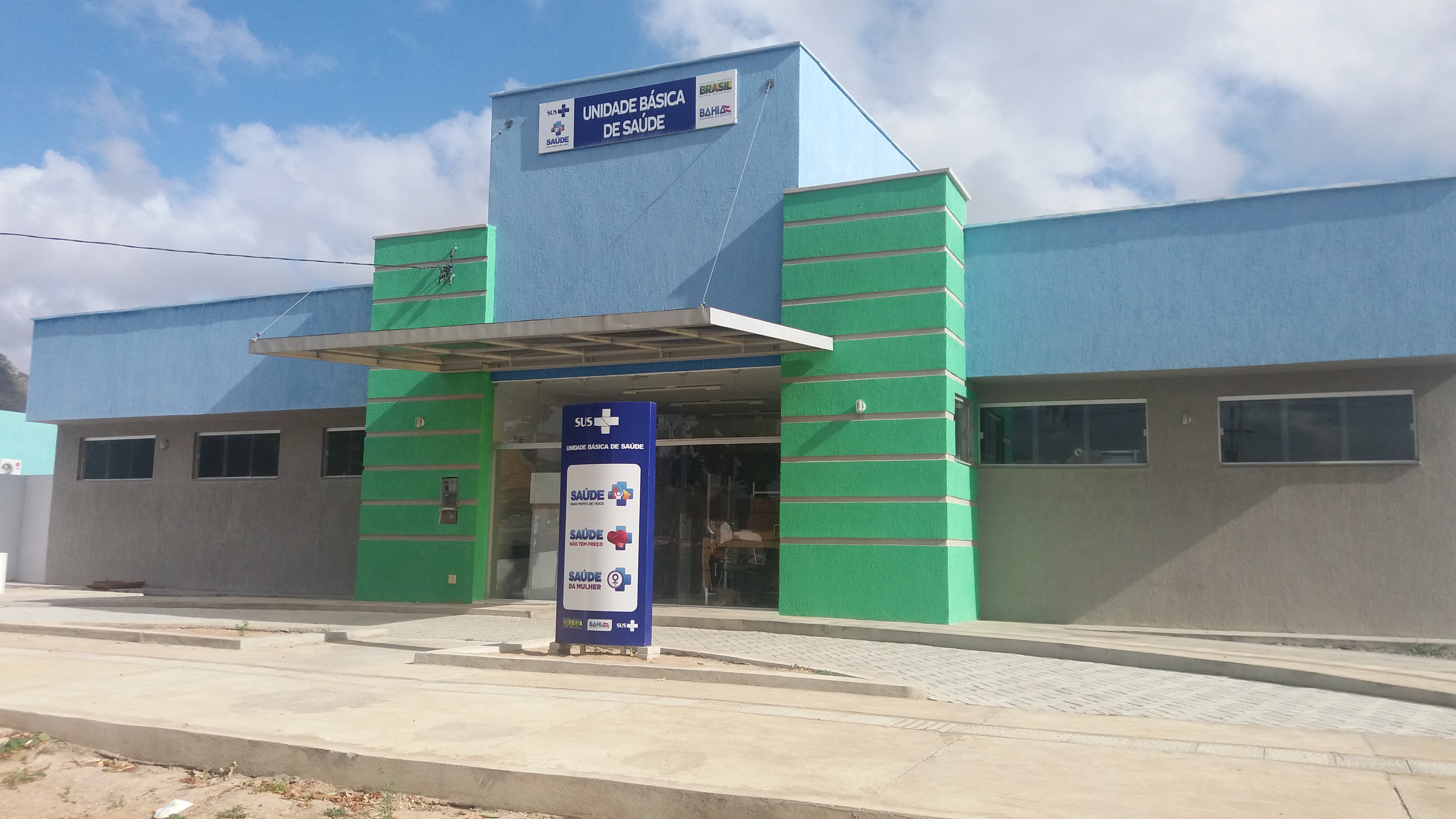 Prefeito de Monte Santo entrega prefeitura com várias obras em andamento e grande investimento na saúde