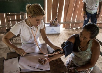 Mais Médicos é estendido por mais 3 anos e quer trocar cubanos por brasileiros