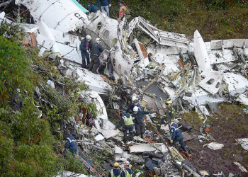 Acidente com avião da Chapecoense foi um ‘homicídio’, diz ministro boliviano