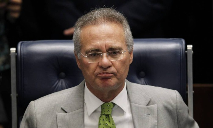 Senado desobedece STF e mantém Renan na presidência