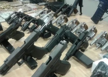 Policiais e militares brasileiros poderão a usar armas apreendidas com criminosos