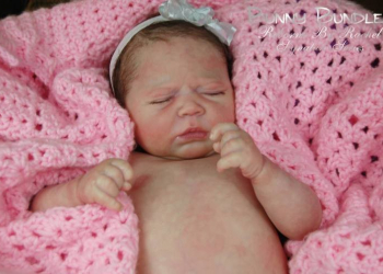Mulher que cria bonecas hiper-realistas é suspeita de ‘tráfico humano’