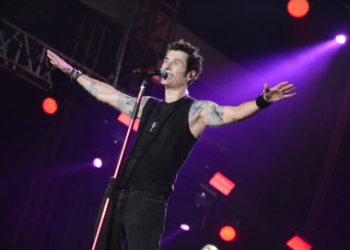 Festival de Verão: Dinho Ouro Preto puxa coro contra Renan Calheiros durante show: ‘Vá tomar no…’