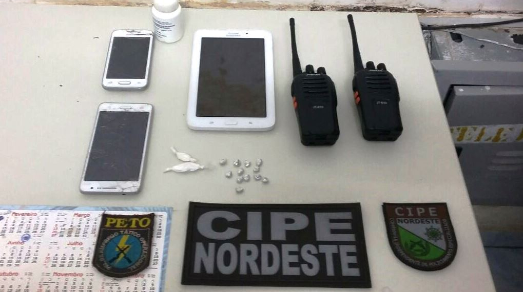 Coité – Policia apreende adolescentes de 13 e 16 anos com drogas