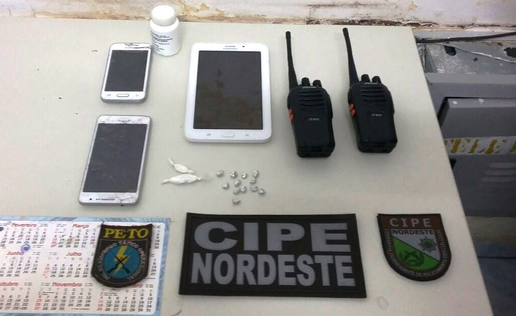Coité – Policia apreende adolescentes de 13 e 16 anos com drogas